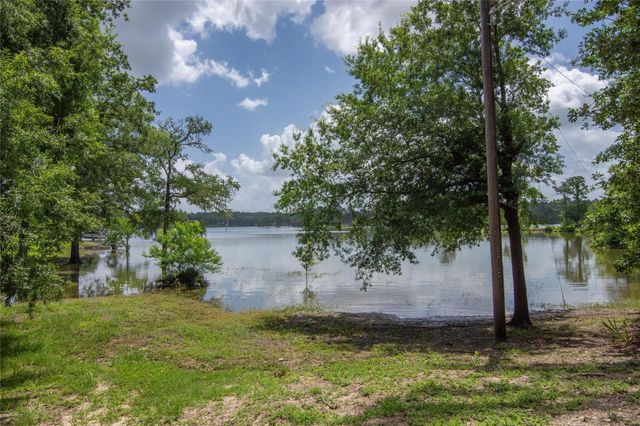266 Lakeland Road, Huntsville, TX 77320