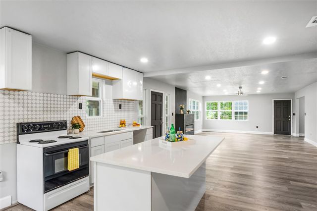 266 Lakeland Road, Huntsville, TX 77320