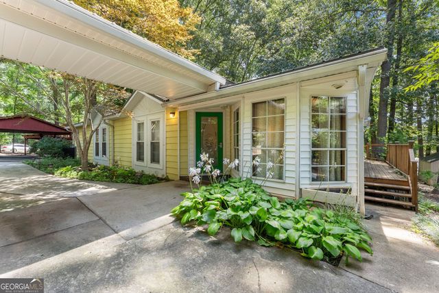878 Lakeshore Road, Martin, GA 30557