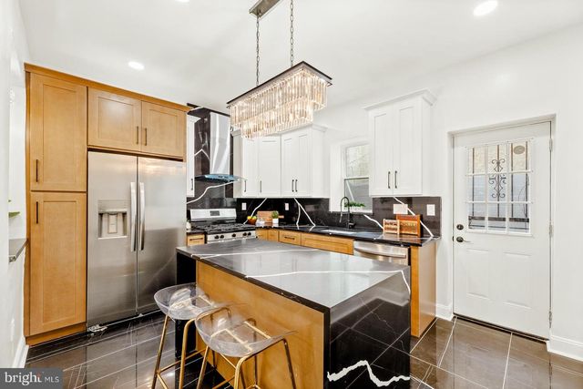 1316 S 6TH ST, Philadelphia, PA 19147