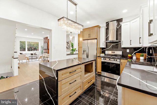 1316 S 6TH ST, Philadelphia, PA 19147