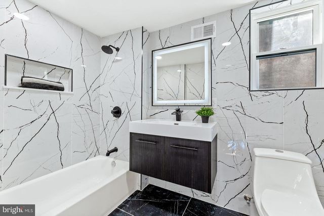 1316 S 6TH ST, Philadelphia, PA 19147