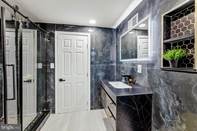 1316 S 6TH ST, Philadelphia, PA 19147