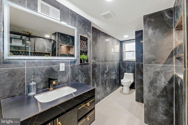 1316 S 6TH ST, Philadelphia, PA 19147