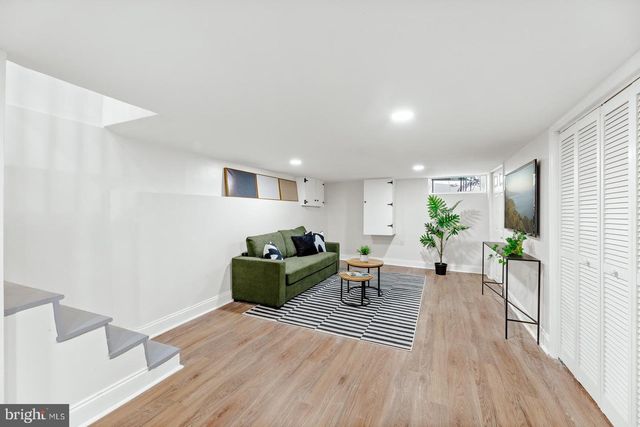 1316 S 6TH ST, Philadelphia, PA 19147