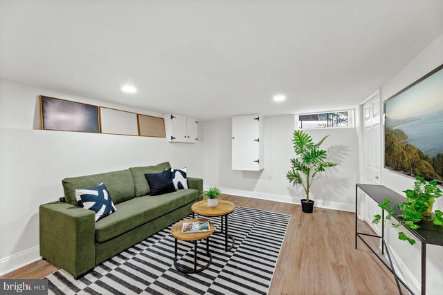 1316 S 6TH ST, Philadelphia, PA 19147