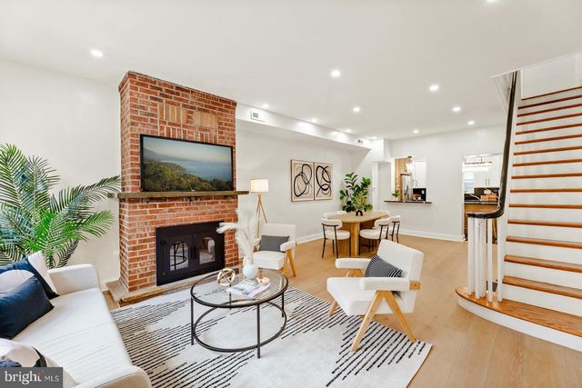 1316 S 6TH ST, Philadelphia, PA 19147