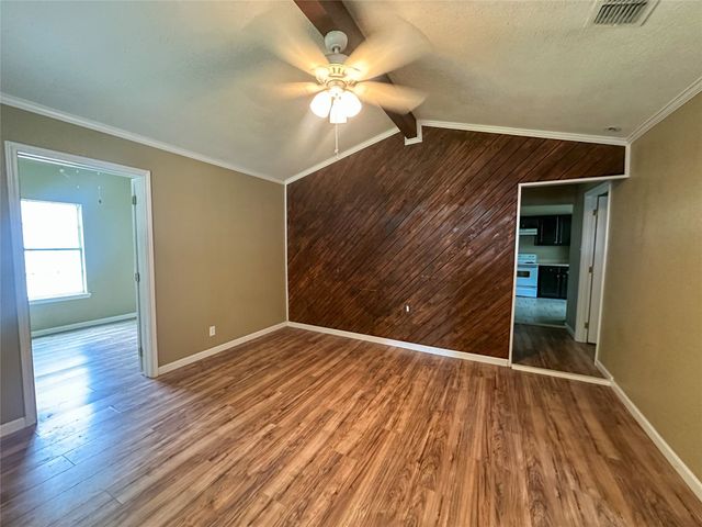 943 N Border Street, Cleburne, TX 76031