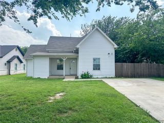 943 N Border Street, Cleburne, TX 76031