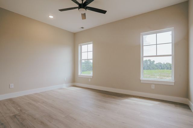 7734 Burgess Gower Rd, Cedar Hill, TN 37032