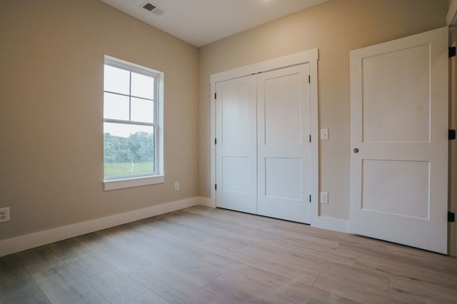 7734 Burgess Gower Rd, Cedar Hill, TN 37032
