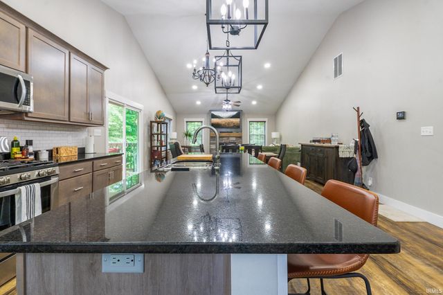 6870 Four Mile Ridge Road, Nashville, IN 47448