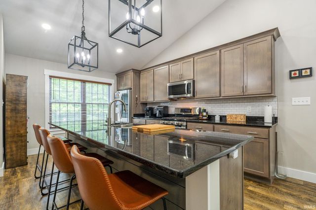 6870 Four Mile Ridge Road, Nashville, IN 47448