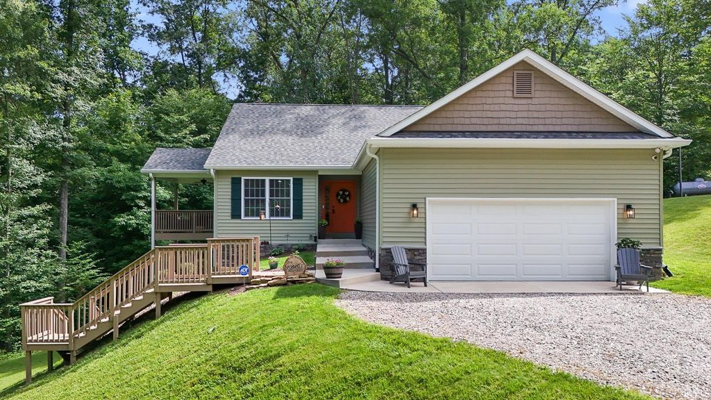 6870 Four Mile Ridge Road, Nashville, IN 47448