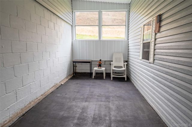 216 Hoyt Street, Port Ewen, NY 12429