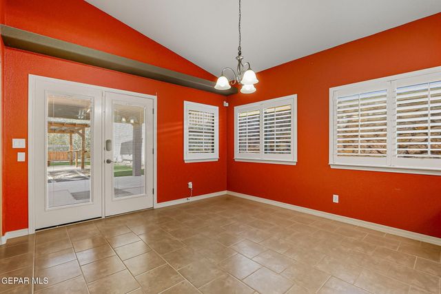 5961 LOS PUEBLOS Drive, El Paso, TX 79912