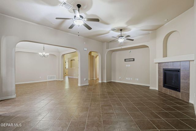 5961 LOS PUEBLOS Drive, El Paso, TX 79912