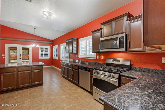 5961 LOS PUEBLOS Drive, El Paso, TX 79912