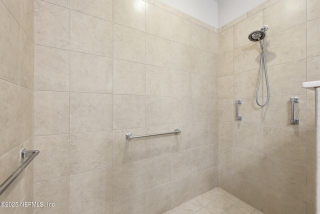 162 QUEENSLAND Circle, Jacksonville, FL 32081