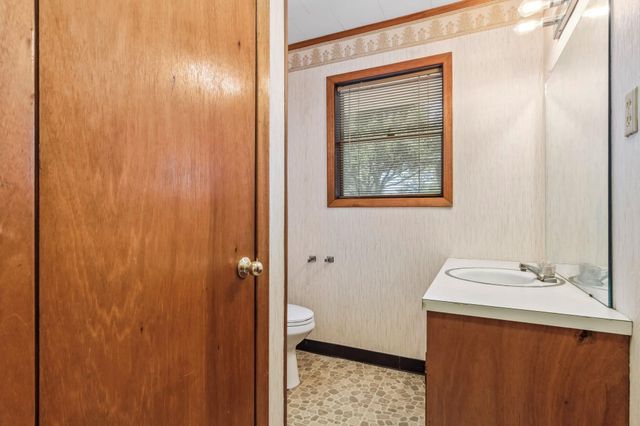 3010 Lamar Circle, El Campo, TX 77437