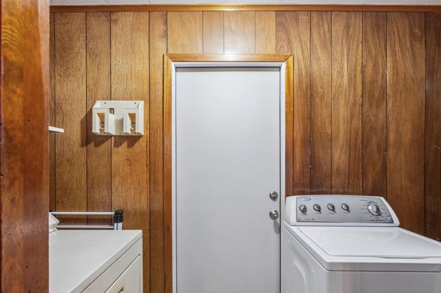 3010 Lamar Circle, El Campo, TX 77437