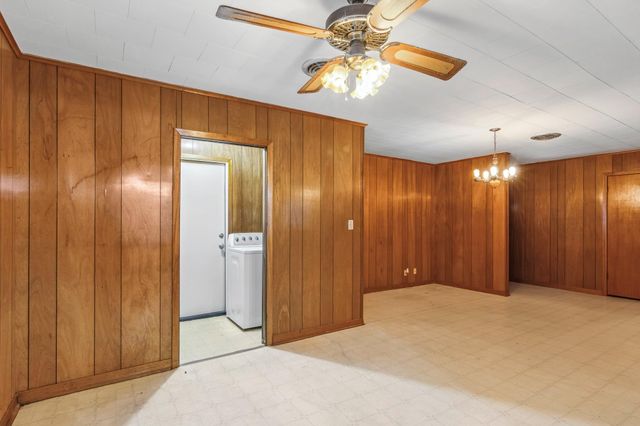 3010 Lamar Circle, El Campo, TX 77437