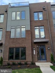 22460 FOUNDATION DR, Ashburn, VA 20148