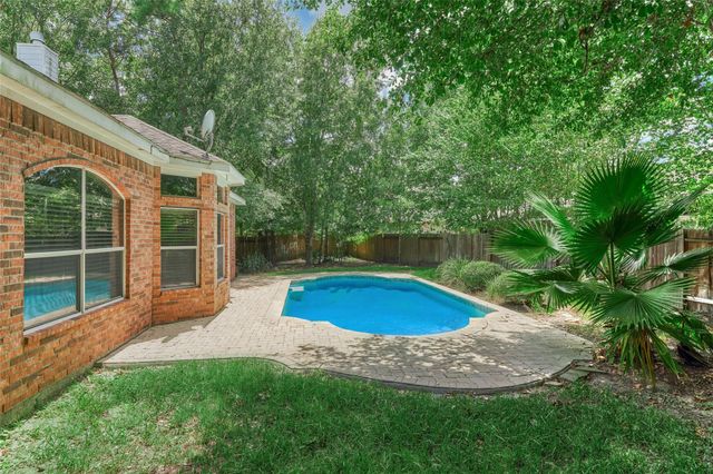 7 Raindance Court, The Woodlands, TX 77385