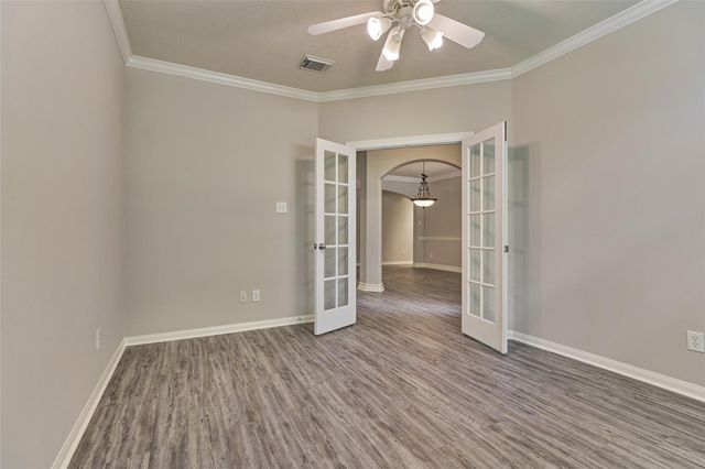 7 Raindance Court, The Woodlands, TX 77385