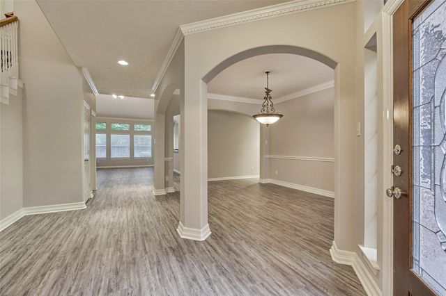 7 Raindance Court, The Woodlands, TX 77385