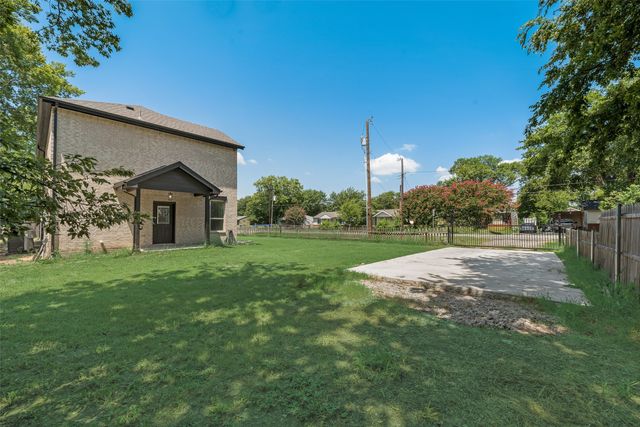 1030 Lyle Street, Lancaster, TX 75134