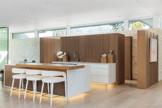 121 S Cherry Street, Denver, CO 80246