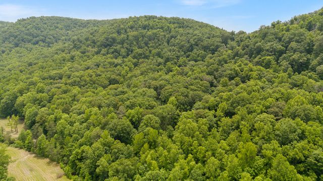 275 Horns River Road Road, Irvine, KY 40336