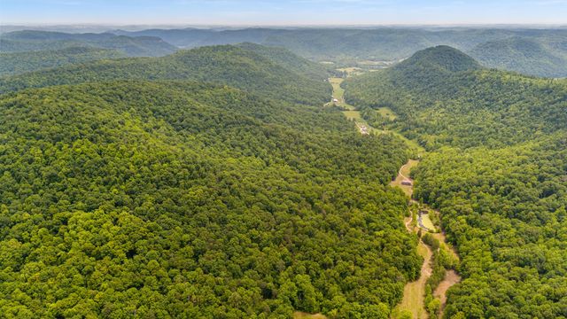 275 Horns River Road Road, Irvine, KY 40336