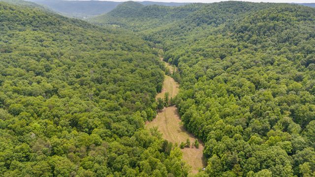 275 Horns River Road Road, Irvine, KY 40336