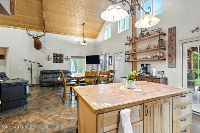 528 Trapper Creek RD, Sandpoint, ID 83864