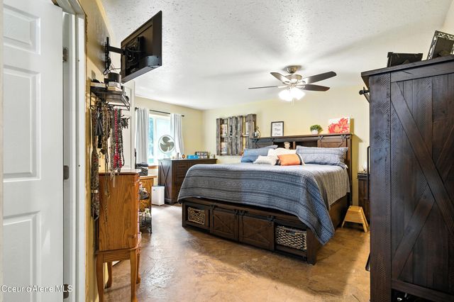 528 Trapper Creek RD, Sandpoint, ID 83864