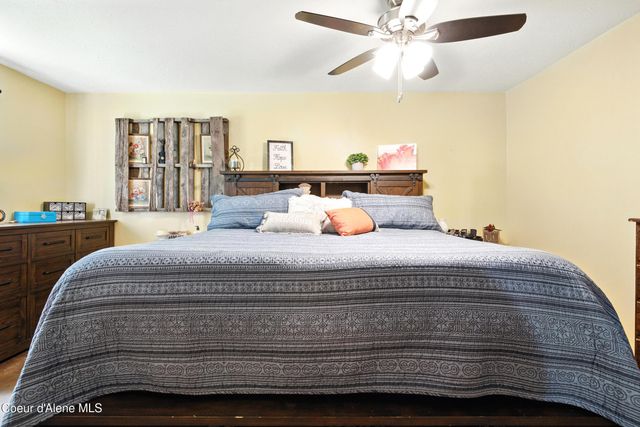 528 Trapper Creek RD, Sandpoint, ID 83864