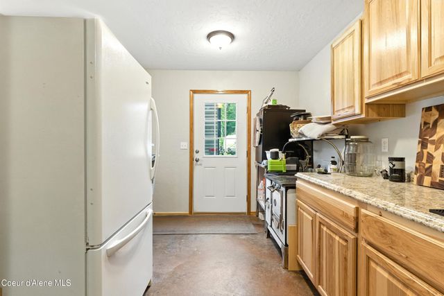 528 Trapper Creek RD, Sandpoint, ID 83864