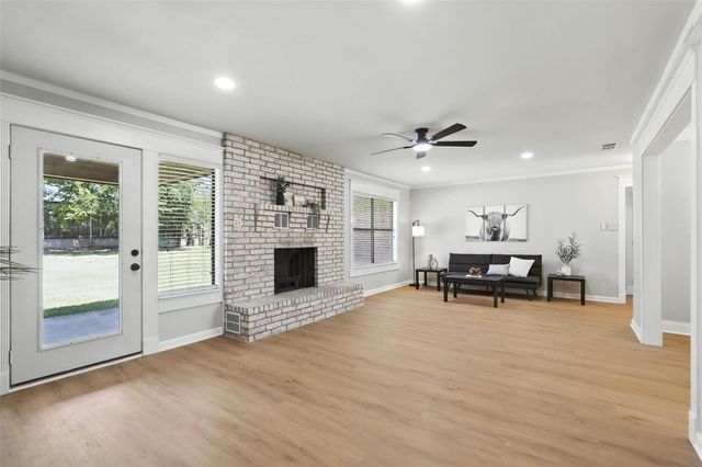 5610 Cuero Drive, De Cordova, TX 76049