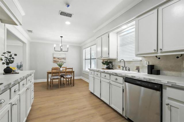 5610 Cuero Drive, De Cordova, TX 76049