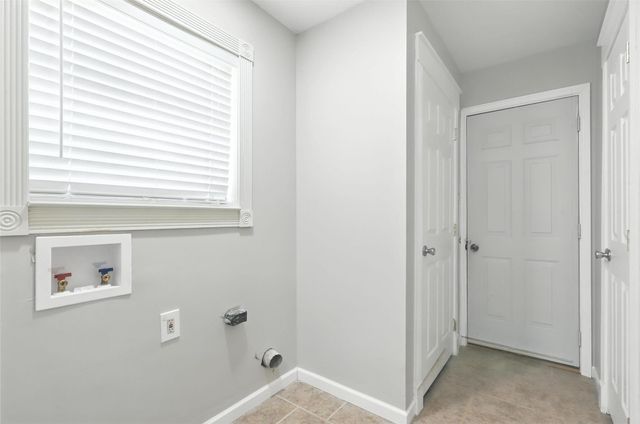 5610 Cuero Drive, De Cordova, TX 76049