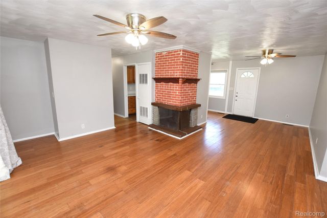 1935 Carmanbrook Parkway, Flint, MI 48507