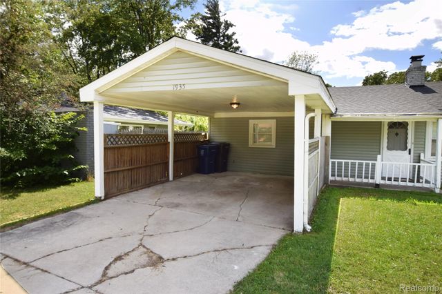 1935 Carmanbrook Parkway, Flint, MI 48507
