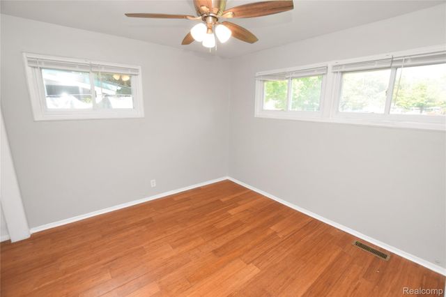 1935 Carmanbrook Parkway, Flint, MI 48507