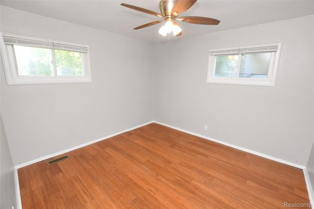 1935 Carmanbrook Parkway, Flint, MI 48507