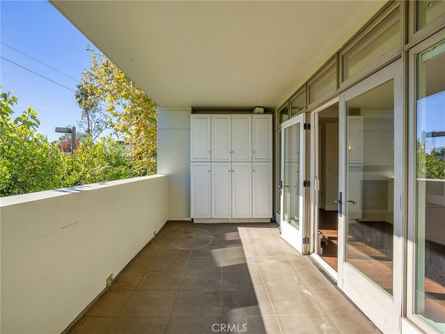 920 Granite Drive 213, Pasadena, CA 91101