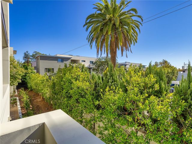 920 Granite Drive 213, Pasadena, CA 91101