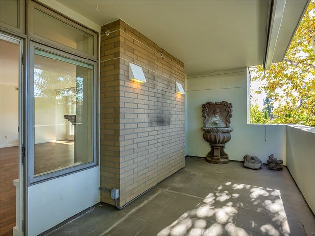 920 Granite Drive 213, Pasadena, CA 91101