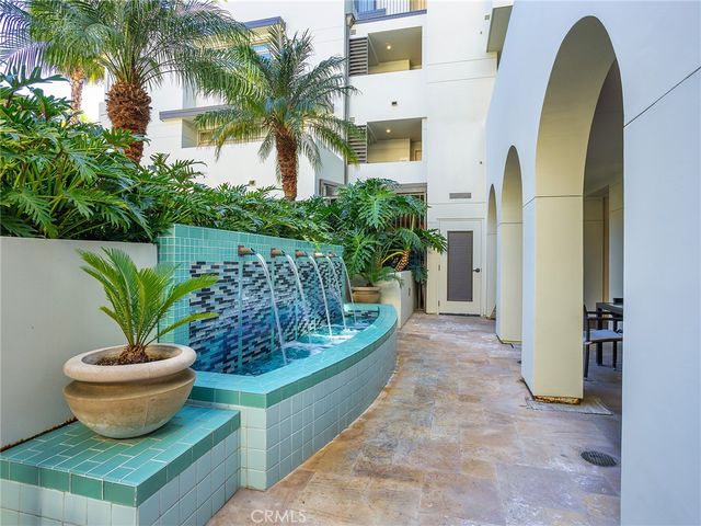920 Granite Drive 213, Pasadena, CA 91101